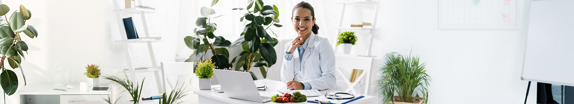 ALIMENTACIÓN Y NUTRICIÓN EN PACIENTES CON ANEMIA POR ENFERMEDAD RENAL CRÓNICA ALIMENTACIÓN Y NUTRICIÓN EN PACIENTES CON ANEMIA POR ENFERMEDAD RENAL CRÓNICA